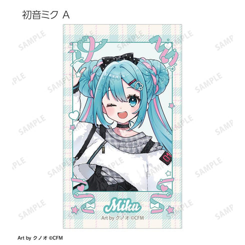 《初音未來》全新繪製 便服版。Art by 庫諾奧 收藏插畫卡(單位/盒)【202608再版】