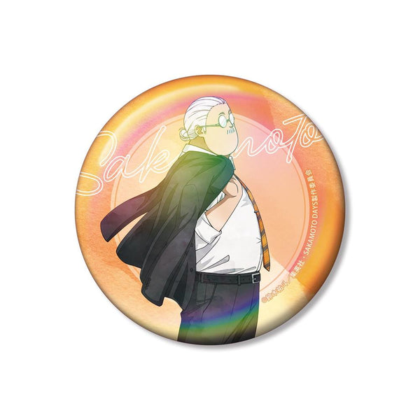 『SAKAMOTO DAYS』描き下ろし 坂本 太郎 スーツの歩みver. 75mmオーロラ缶バッジ