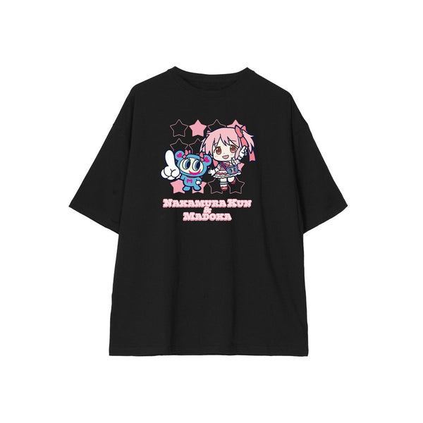 『魔法少女まどか☆マギカ〈ワルプルギスの廻天〉』ANGEL BLUEコラボ ナカムラくん&鹿目まどか ちびキャラ BIGシルエットTシャツユニセックス