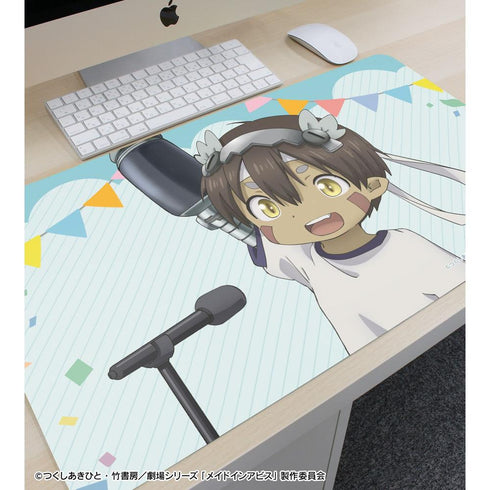 『メイドインアビス』描き下ろし レグ 運動会ver. マルチデスクマット