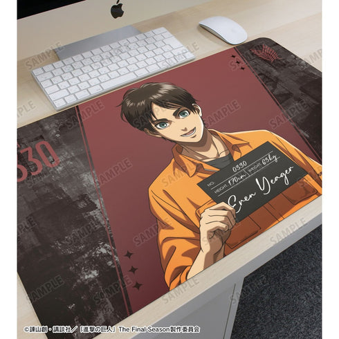 『進撃の巨人』描き下ろし エレン 囚人ver. マルチデスクマット