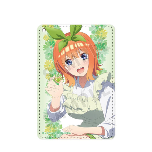 『五等分の花嫁』描き下ろしイラスト 中野四葉 制服エプロンver. 1ポケットパスケース【202501再販】