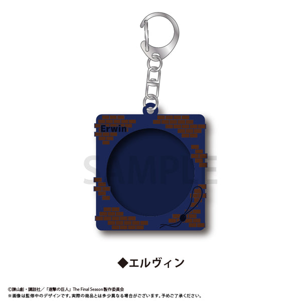 『進撃の巨人』ラバー缶バッジケース エルヴィン