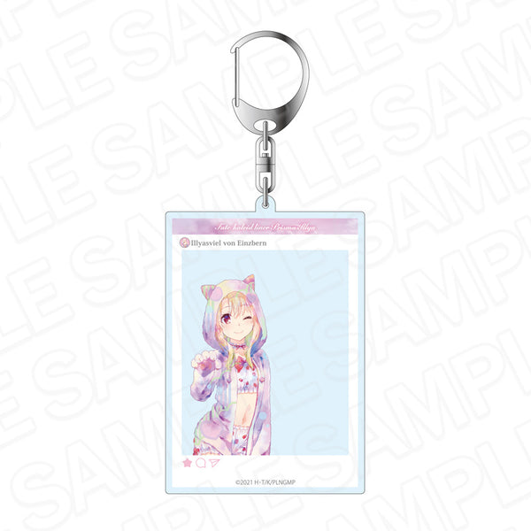 『Fate/kaleid liner プリズマ☆イリヤ Licht 名前の無い少女』SNS風アクリルキーホルダー PALE TONE series イリヤ パジャマ ver.
