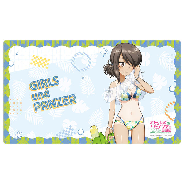 『ガールズ&パンツァー 最終章』描き下ろしラバーマット (ミカ/水鉄砲 日焼けVer.)