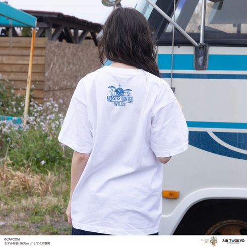 『モンスターハンターワイルズ』シーンイラストTシャツ 1(RUN!)ホワイト
