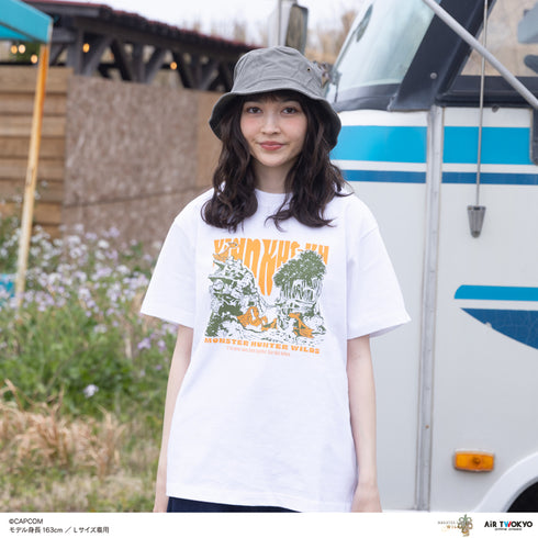 『モンスターハンターワイルズ』シーンイラストTシャツ 2(イャンクック)ホワイト