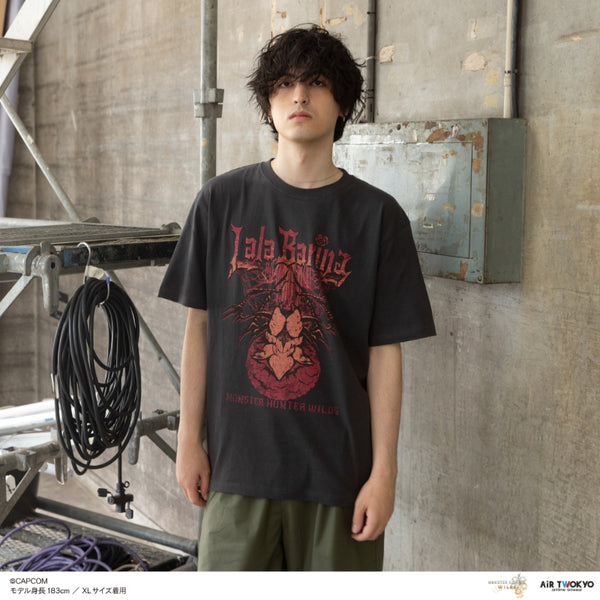 『モンスターハンターワイルズ』第2弾 シーンイラストTシャツ 1(ラバラ・バリナ)スミ