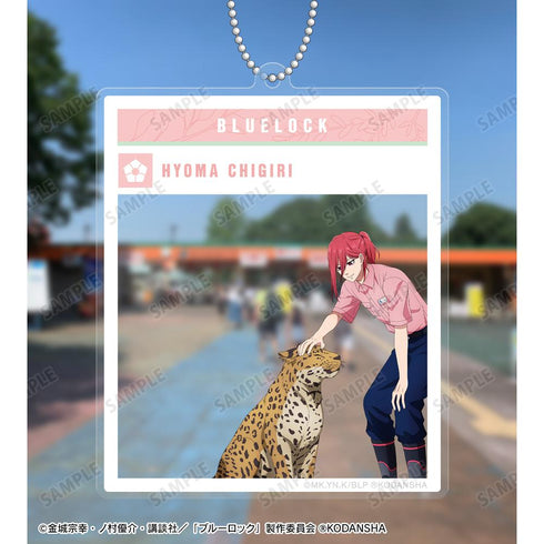 『ブルーロック』東武動物公園コラボ 描き下ろしイラスト 千切 豹馬 飼育係ver. SNS風BIGアクリルキーホルダー【202507再販】