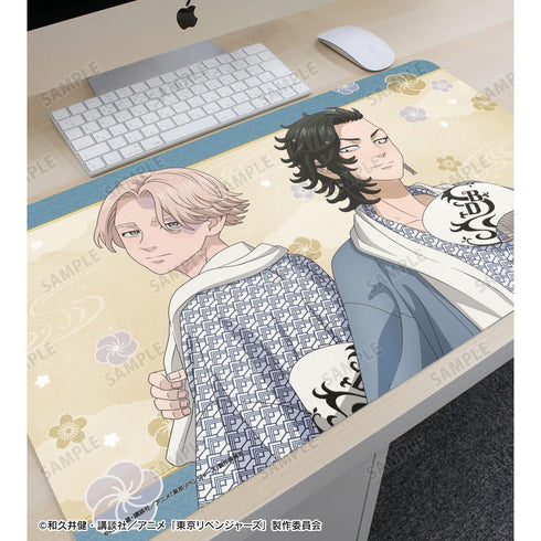 『東京リベンジャーズ』描き下ろし 乾 青宗&九井 一 温泉浴衣ver. マルチデスクマット【202604再販】