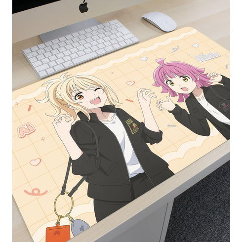《Love Live! 虹咲学园校园偶像同好会》全新绘制插画 宫下爱&天王寺璃奈 同款穿搭版 多功能桌垫【202605再版】