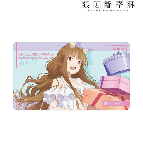 『狼と香辛料 MERCHANT MEETS THE WISE WOLF』描き下ろし ホロ キレイめファッションでお買い物ver. マルチデスクマット【202502再販】