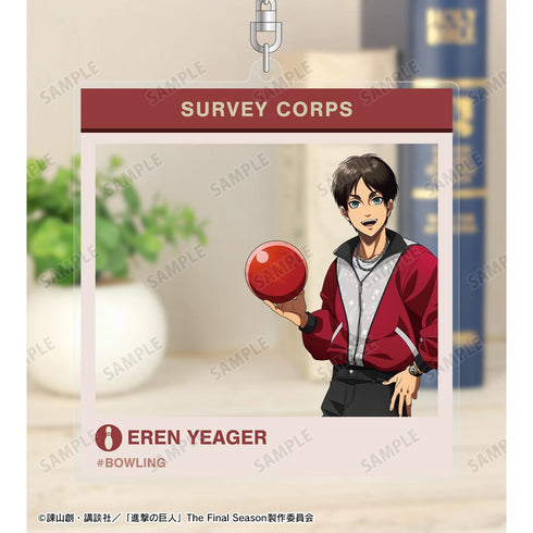 『進撃の巨人』描き下ろし エレン レトロ風ファッションver. SNS風BIGアクリルキーホルダー【202511再販】