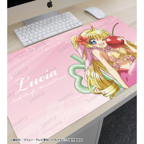 『ぴちぴちピッチ』描き下ろし るちあ カクテルグラスver. マルチデスクマット【202511再販】