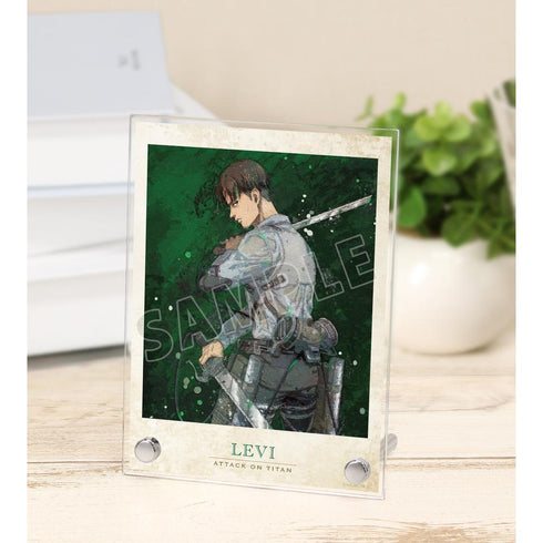 『進撃の巨人』描き下ろし リヴァイ 戦う背中ver. grunge CANVAS A6アクリルパネル【202512再販】