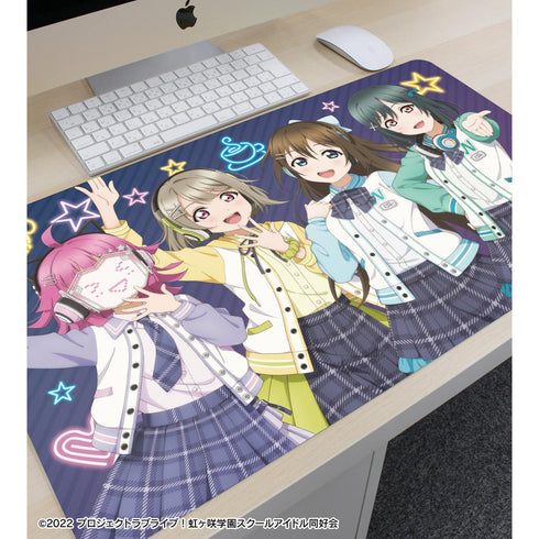 『ラブライブ!虹ヶ咲学園スクールアイドル同好会』描き下ろし 1年生 ミラクル STAY TUNE! マルチデスクマット