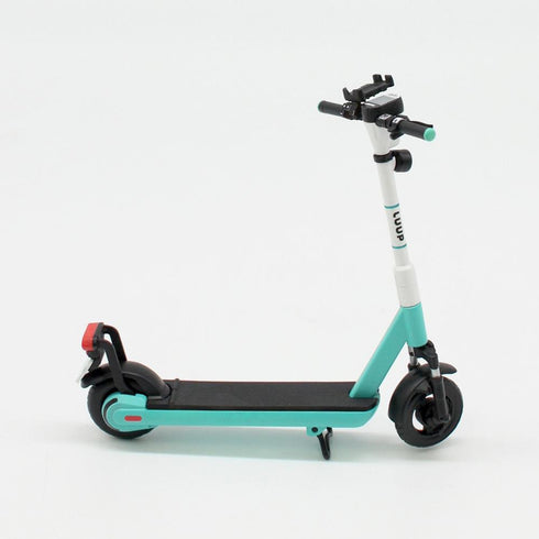 『LUUP』1/12 電動キックボード