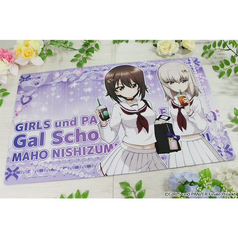 『ガールズ&パンツァー 最終章』描き下ろし デスクマット【西住まほ&逸見エリカ】ギャル制服ver.