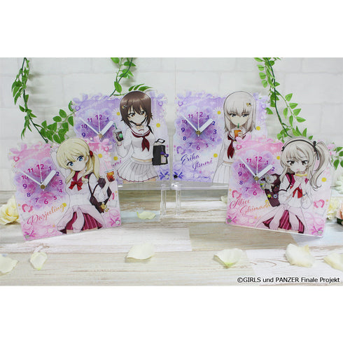 『ガールズ&パンツァー 最終章』描き下ろし アクリル置時計【島田愛里寿】ギャル制服ver.