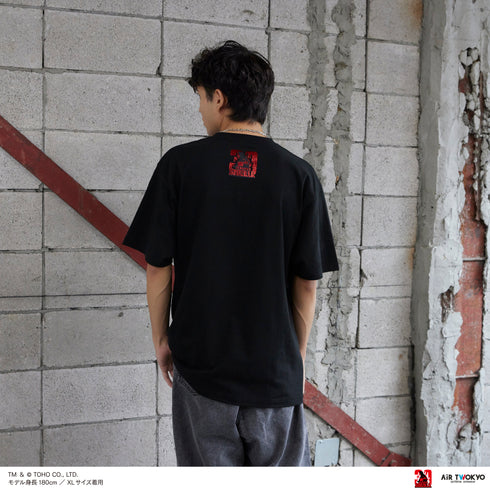 『ゴジラVデストロイア』30周年 シーンイラストTシャツ 2(バーニングゴジラ)ブラック