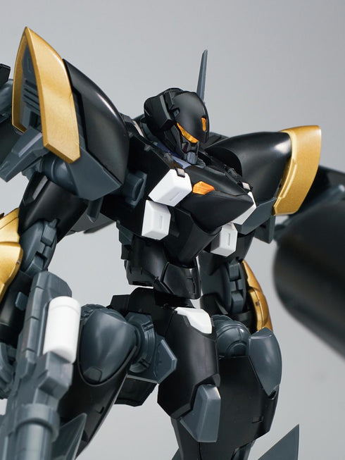 『ULTRA ACTION TROOPERシリーズ』SHEIK MAINLAND 雲雀(ひばり) 1/144スケール プラスチックモデルキット ブラック×ゴールドVer.