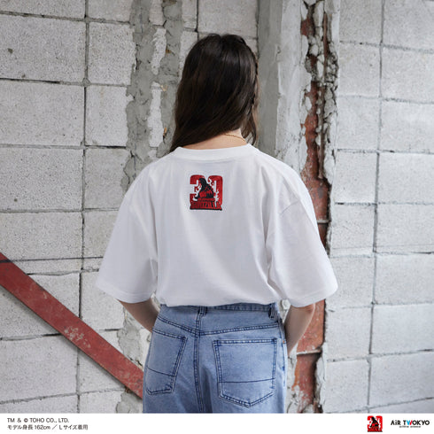 『ゴジラVデストロイア』30周年 シーンイラストTシャツ 4(ゴジラジュニア)ホワイト