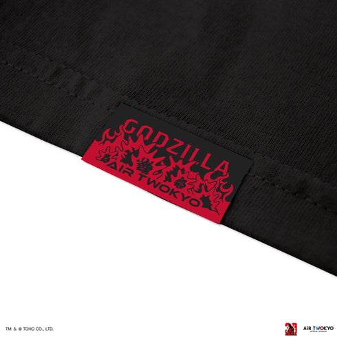 『ゴジラVデストロイア』30周年 シーンイラストTシャツ 4(ゴジラジュニア)ブラック