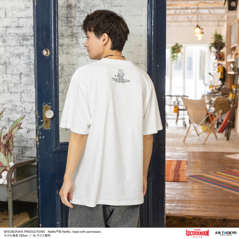 『ウルトラマン ULTRAMAN: RIING』第1弾 アメコミイラストTシャツ 5(ウルトラマン&エミ)ホワイト