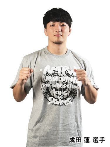 『新日本プロレスリング』 ライオンマーク Tシャツ グラフィティVer./MIX GRAY