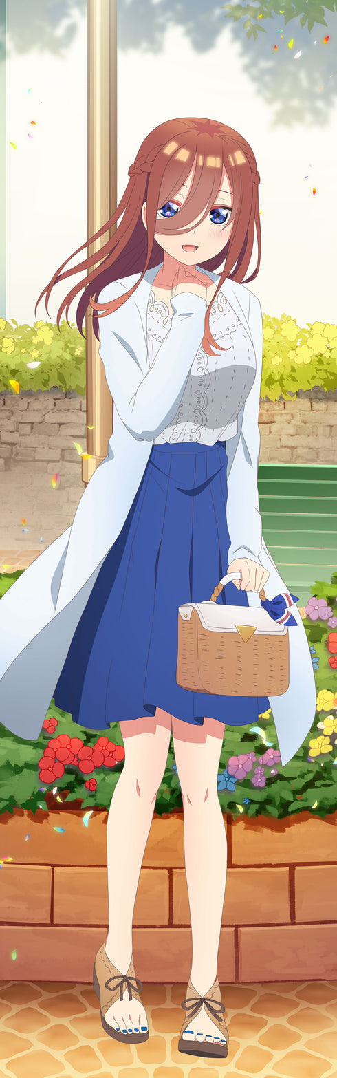 『映画 五等分の花嫁』描き下ろし抱き枕カバー+缶バッジセット 中野三玖
