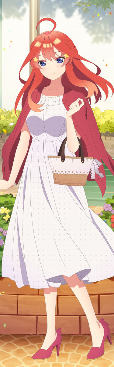 映画五等分の花嫁 抱き枕カバー+缶バッジセット 中野五月 映画 五等分の花嫁 抱き枕カバー 缶バッジ付きセット 中野四葉