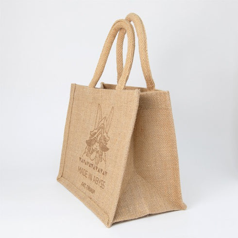 『メイドインアビス 烈日の黄金郷』ランチジュートバッグ ナナチ