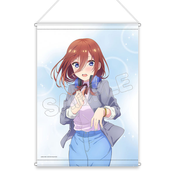 『映画 五等分の花嫁』描き下ろし B2タペストリー (私服) 中野三玖