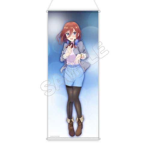 『映画 五等分の花嫁』描き下ろしほぼ等身大タペストリー (私服) 中野三玖