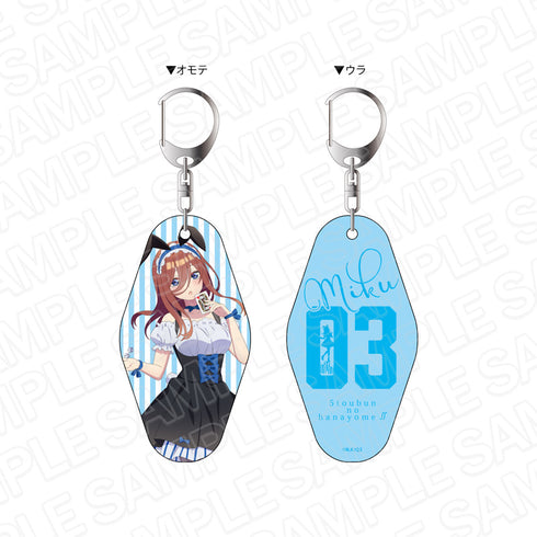『五等分の花嫁∬』両面ルームキーホルダー 中野三玖 カジノ ver.