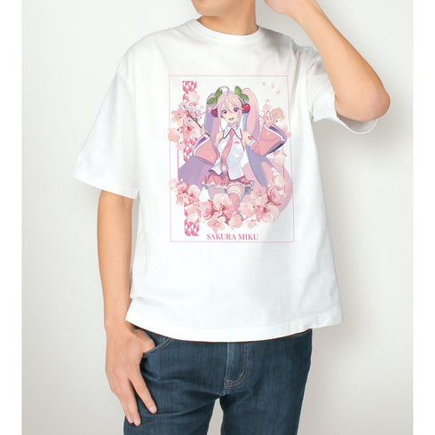 『初音ミクシリーズ 桜ミク』描き下ろしイラスト 桜ミク Art by kuro BIGシルエットTシャツ