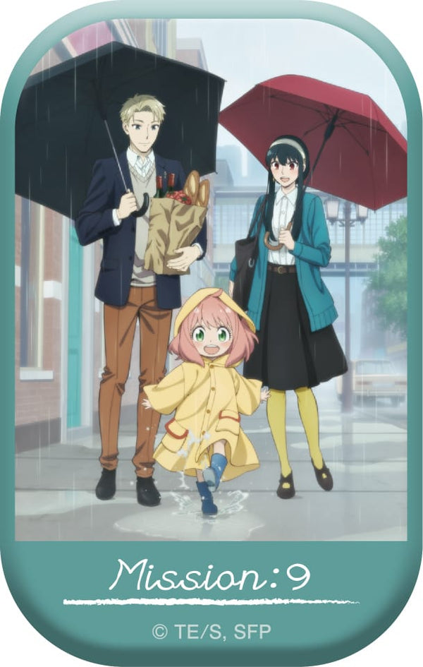 『SPY×FAMILY』スクエア缶バッジ/MISSION:9「ラブラブを見せつけよ」メインビジュアル