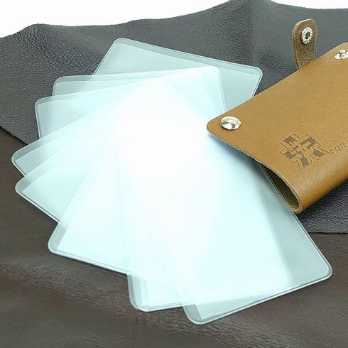 『ガールズ&パンツァー』 レザーミニカードケース (黒森峰女学園)