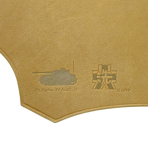 『ガールズ&パンツァー』 牛革型レザーマウスパッド (大洗女子学園)