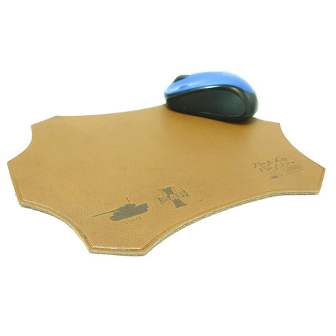 『ガールズ&パンツァー』 牛革型レザーマウスパッド (黒森峰女学園)