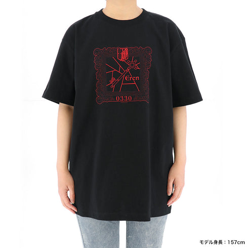 『進撃の巨人』フレームデザインTシャツ/エレン