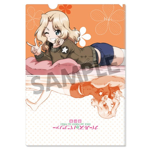 『ガールズ&パンツァー 最終章』クリアファイルセット ケイ 添い寝 ver.