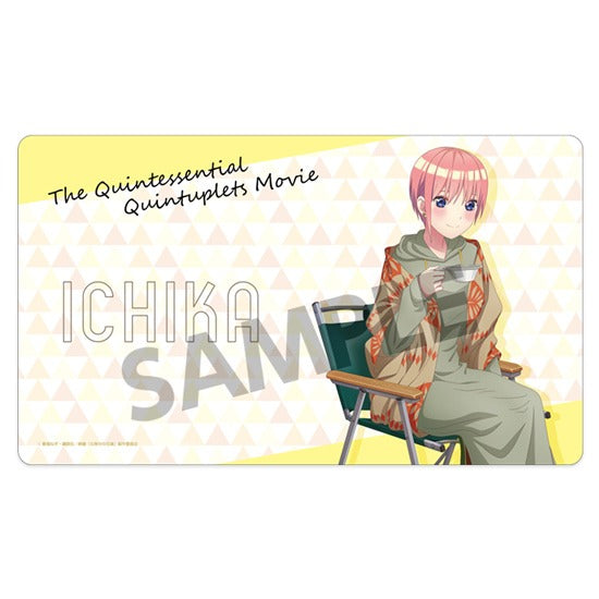 『映画 五等分の花嫁』描き下ろしラバーマット 中野一花 キャンプ ver.