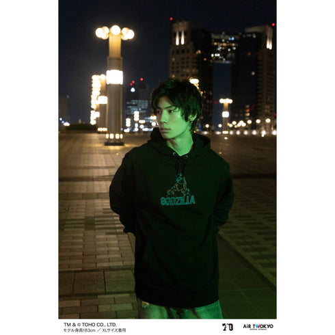 『ゴジラ』ゴジラ 70 周年記念 平成・VS シリーズ シーンイラストパーカー 2(ゴジラ香港上陸) S