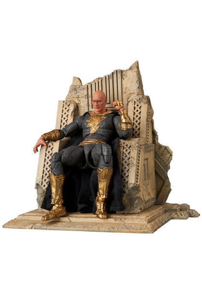 『ブラックアダム』MAFEX BLACK ADAM (GOLD SUIT)