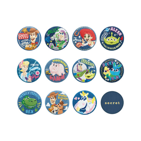 『トイ・ストーリー』ディズニー・ピクサー シークレットデニム刺繍缶バッジ Good old denim series【BOX】