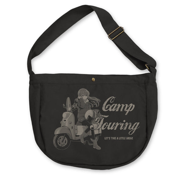 『ゆるキャン△ SEASON3』描き下ろし 志摩リン ニュースペーパーバッグ バイクでひといきVer. ブラック