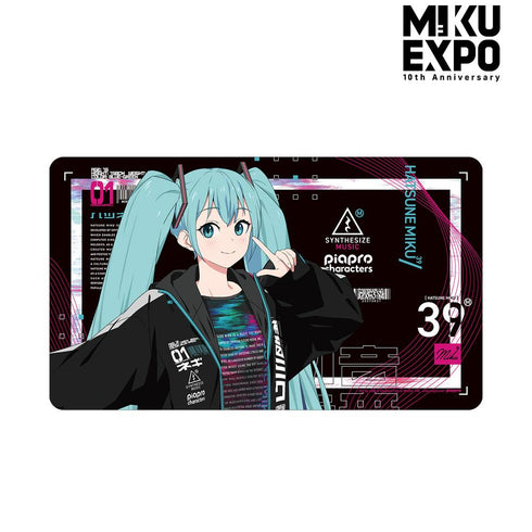 『HATSUNE MIKU EXPO 10th Anniversary』描き下ろし 初音ミク テックファッションver. Art by so品 マルチデスクマット【202601再販】