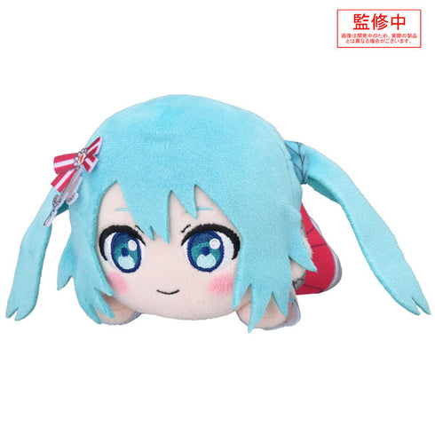 『プロジェクトセカイ』寝そべり ぬいぐるみ“初音ミク(ステージのセカイ)‐Brand New Stage‐”(S)