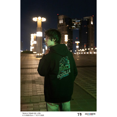 『ゴジラ』ゴジラ 70 周年記念 平成・VS シリーズ シーンイラストパーカー 2(ゴジラ香港上陸) S
